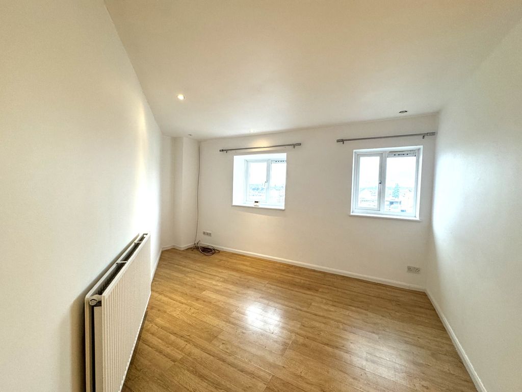 Property photo 2 of 11 2