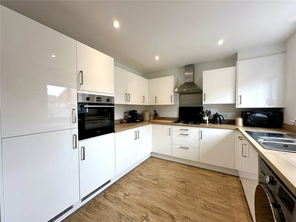 Property photo 3 of 21 Picture No. 21