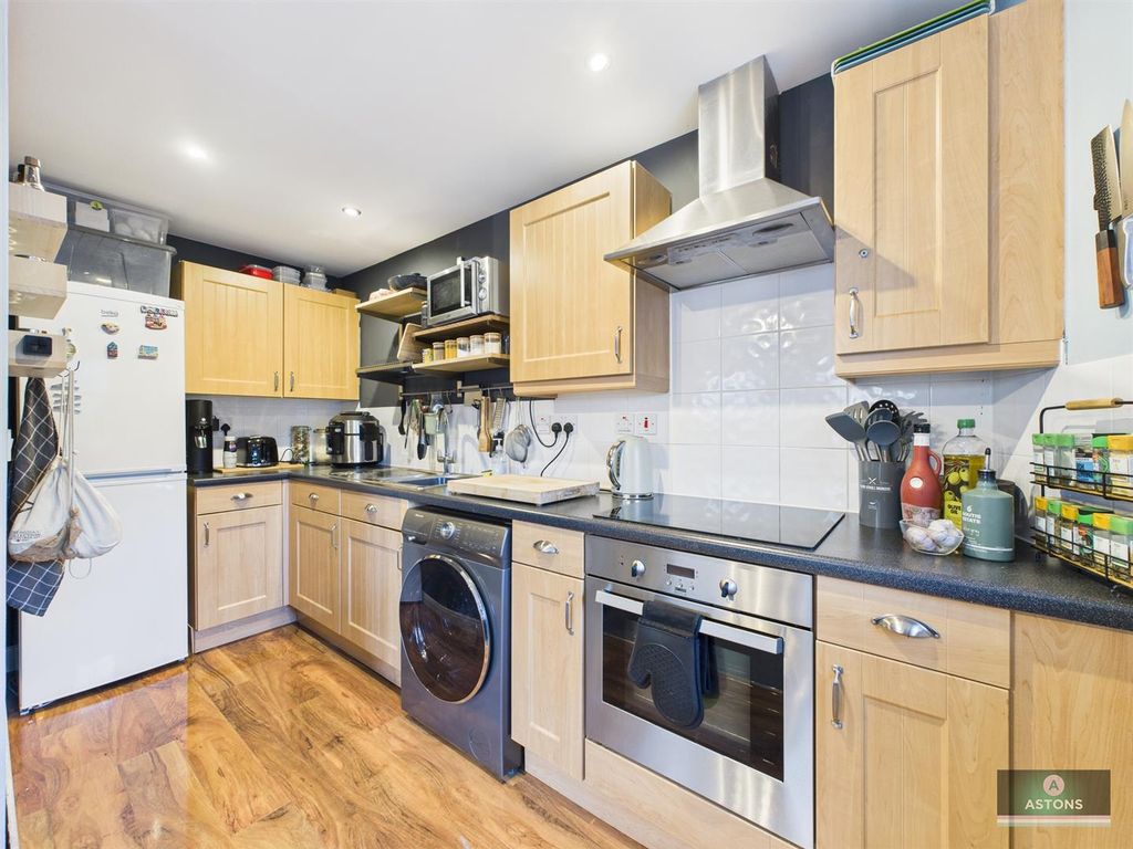 Property photo 3 of 9 Cam04622G0-Pr0114-Still007.Jpg