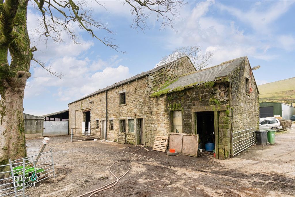 Property photo 3 of 10 Sabden Old Hall Farm