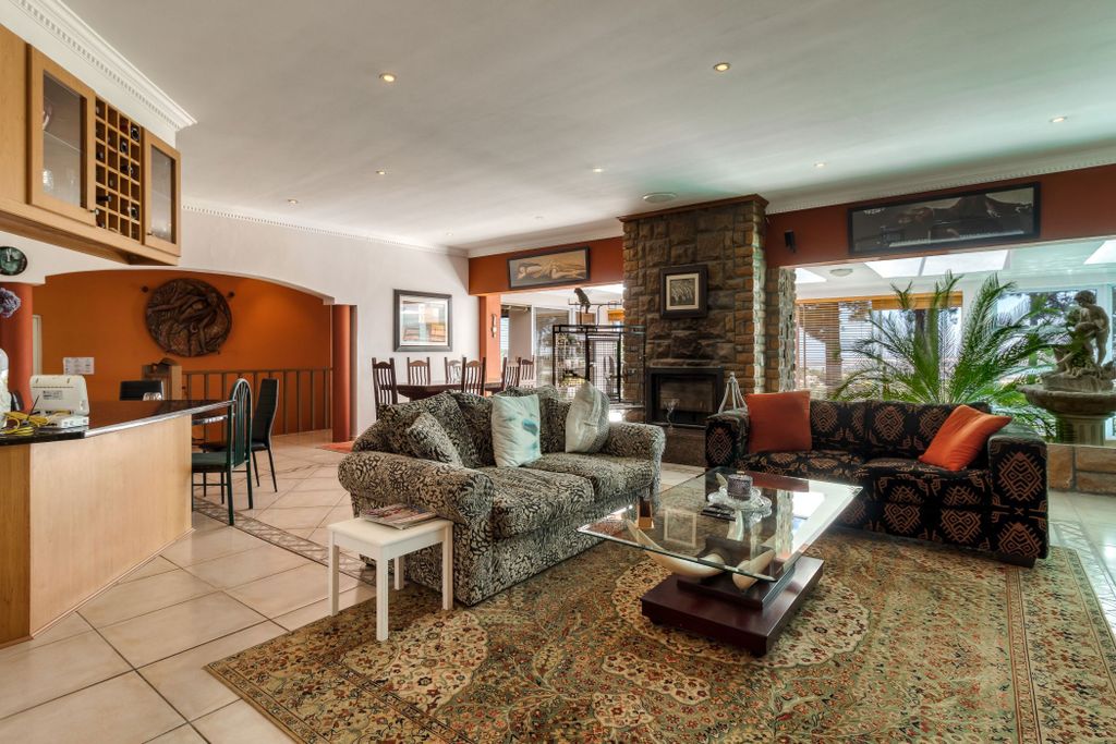 Property photo 2 of 42 Sw1722905