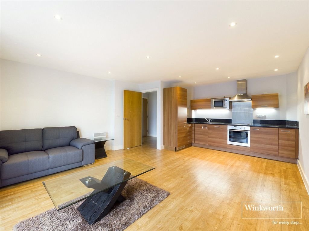 Property photo 2 of 8 Picture No. 32