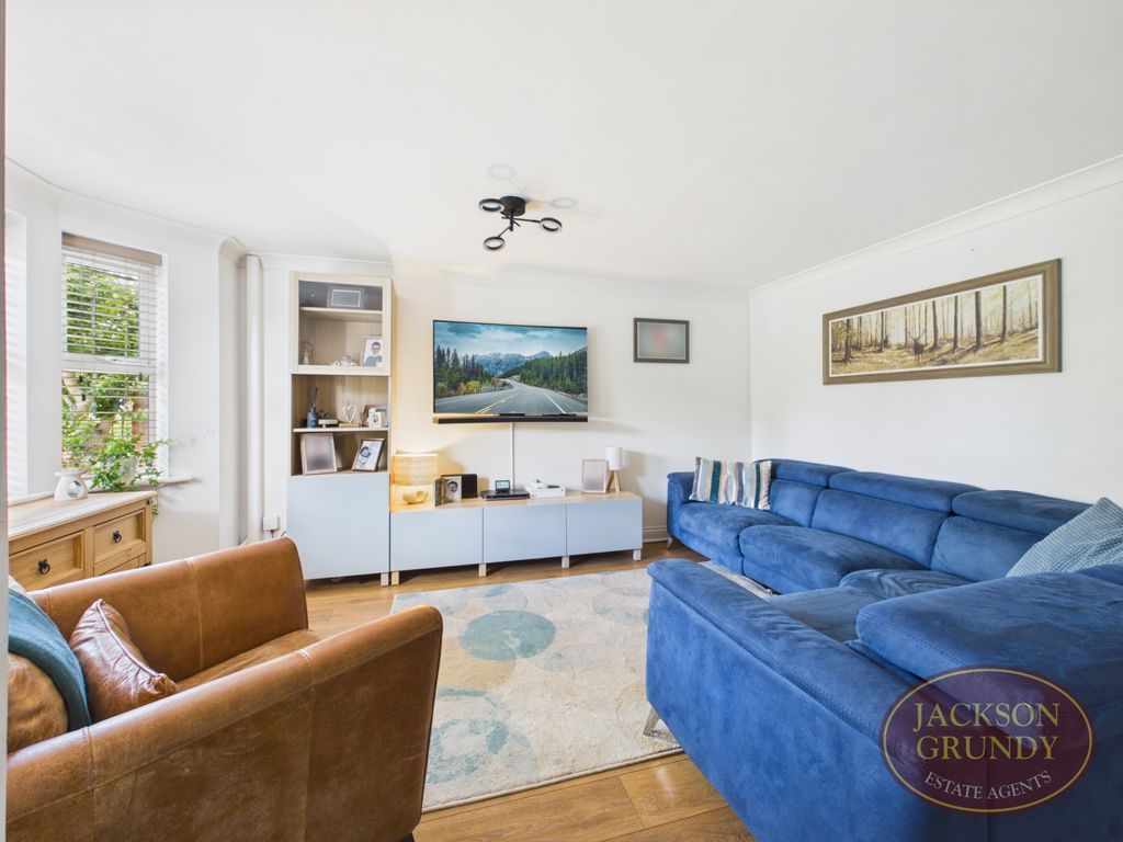 Property photo 3 of 18 Pascoe Crescent
