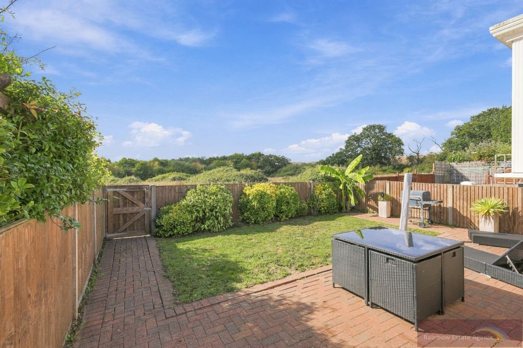 Property photo 3 of 30