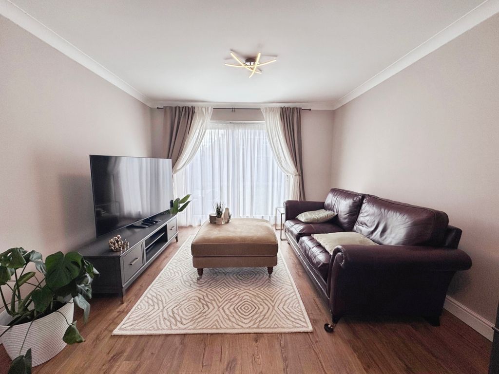 Property photo 2 of 14 Living Room