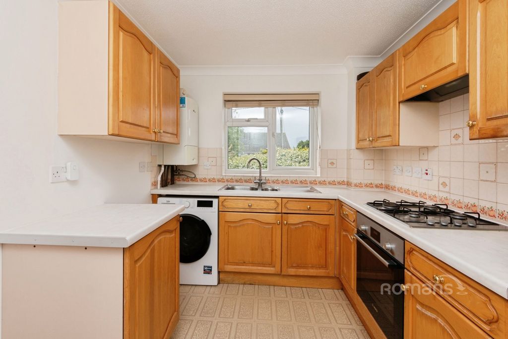 Property photo 3 of 11 Pbox-Img.Jpg