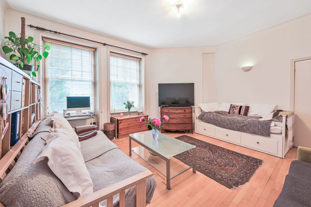 Property photo 2 of 8