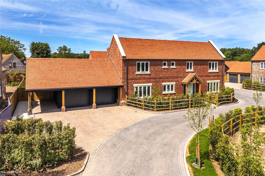 Property photo 1 of 26 The Farriers