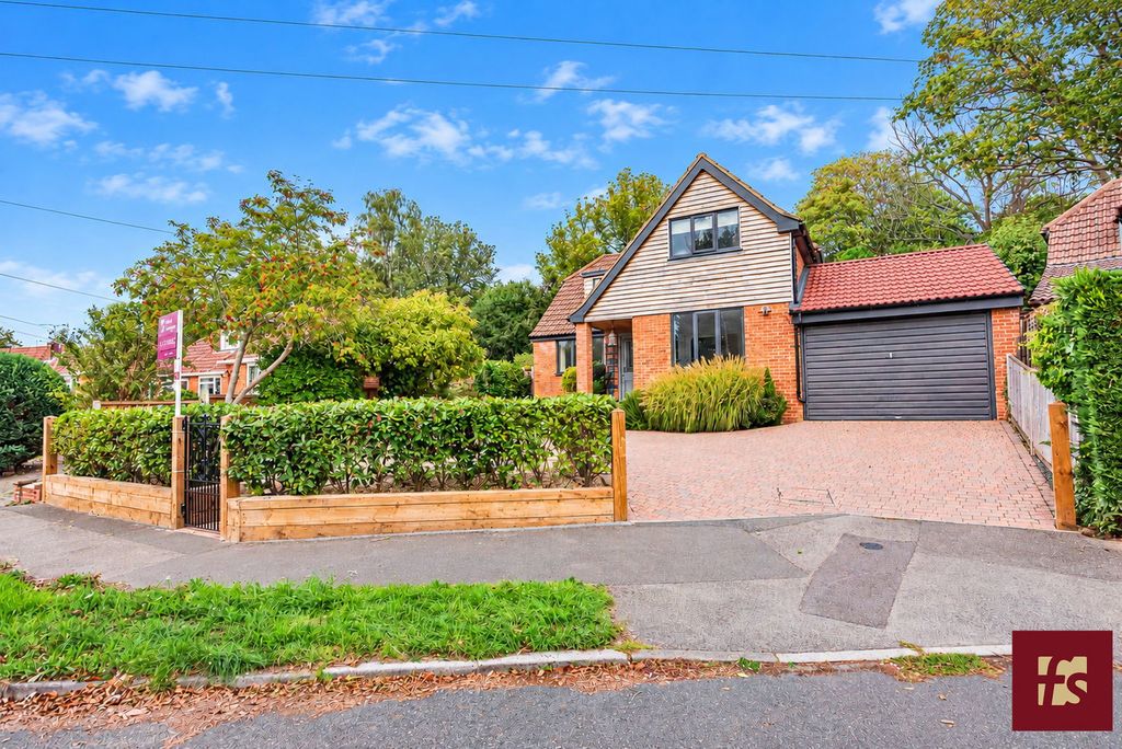 Property photo 1 of 23