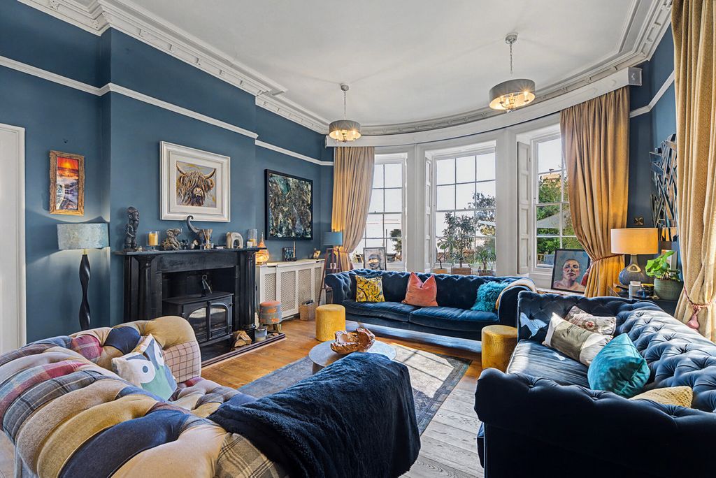 Property photo 3 of 46