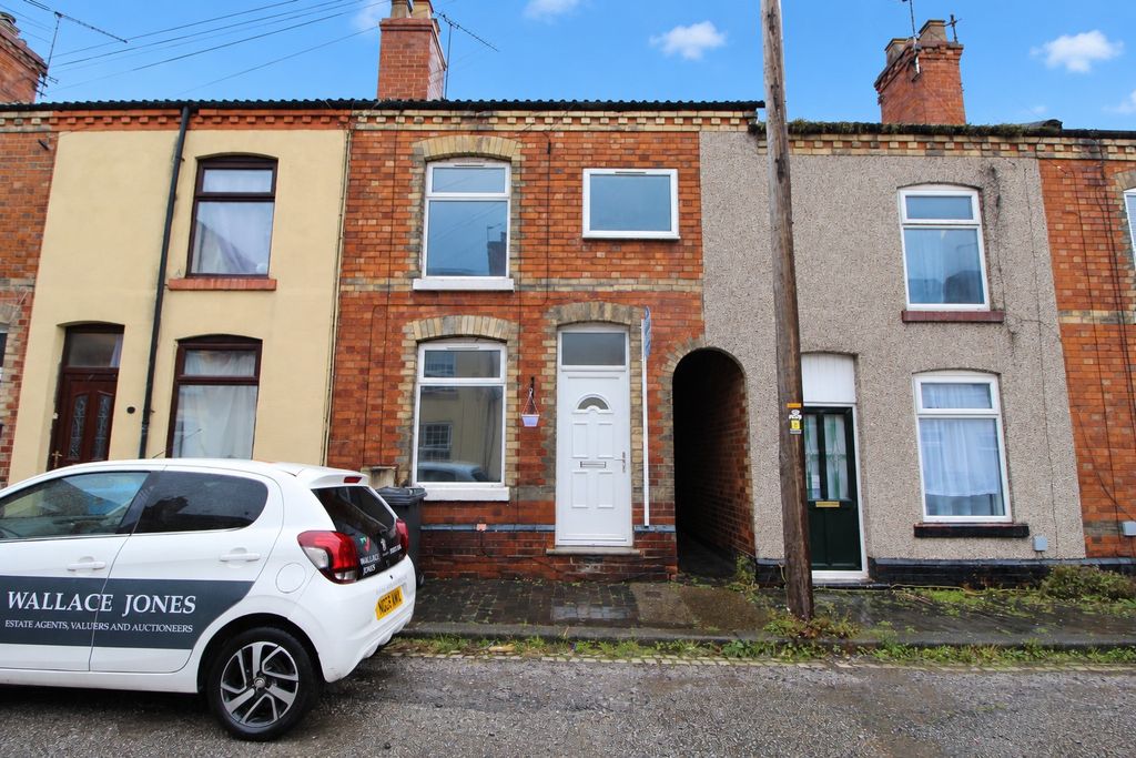 Property photo 1 of 11