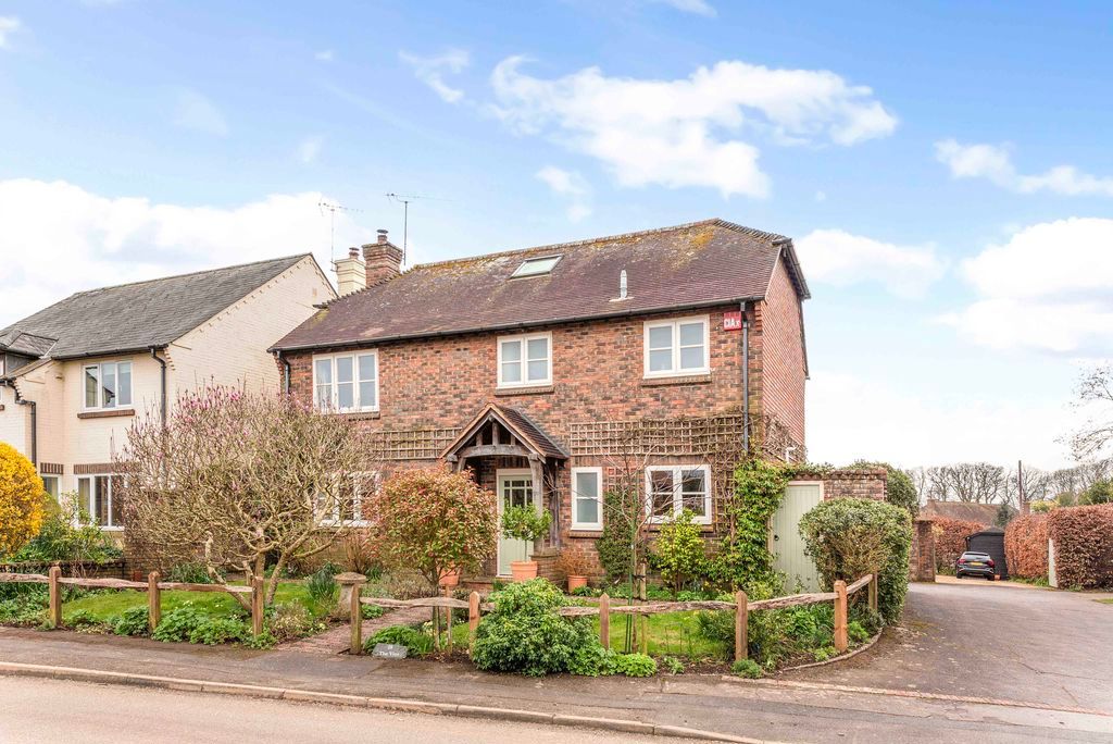 Property photo 1 of 24 Photo 7