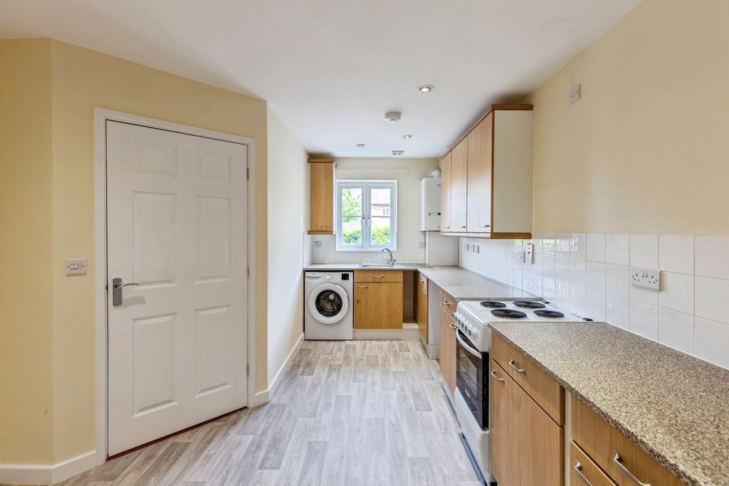 Property photo 3 of 14