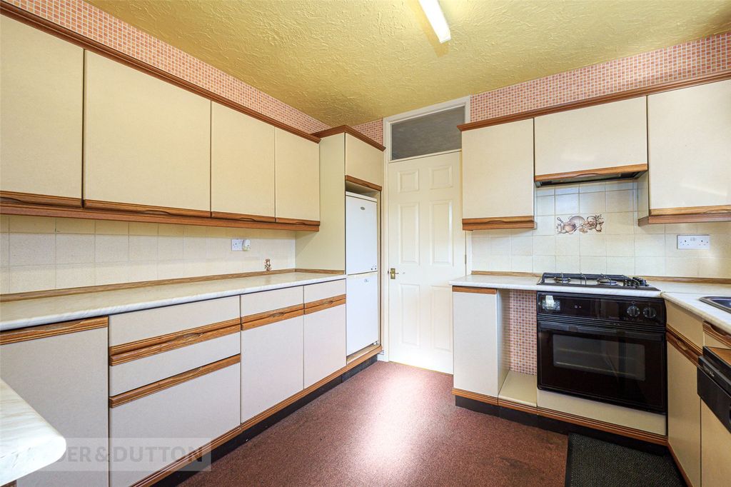 Property photo 3 of 21 Kitchen