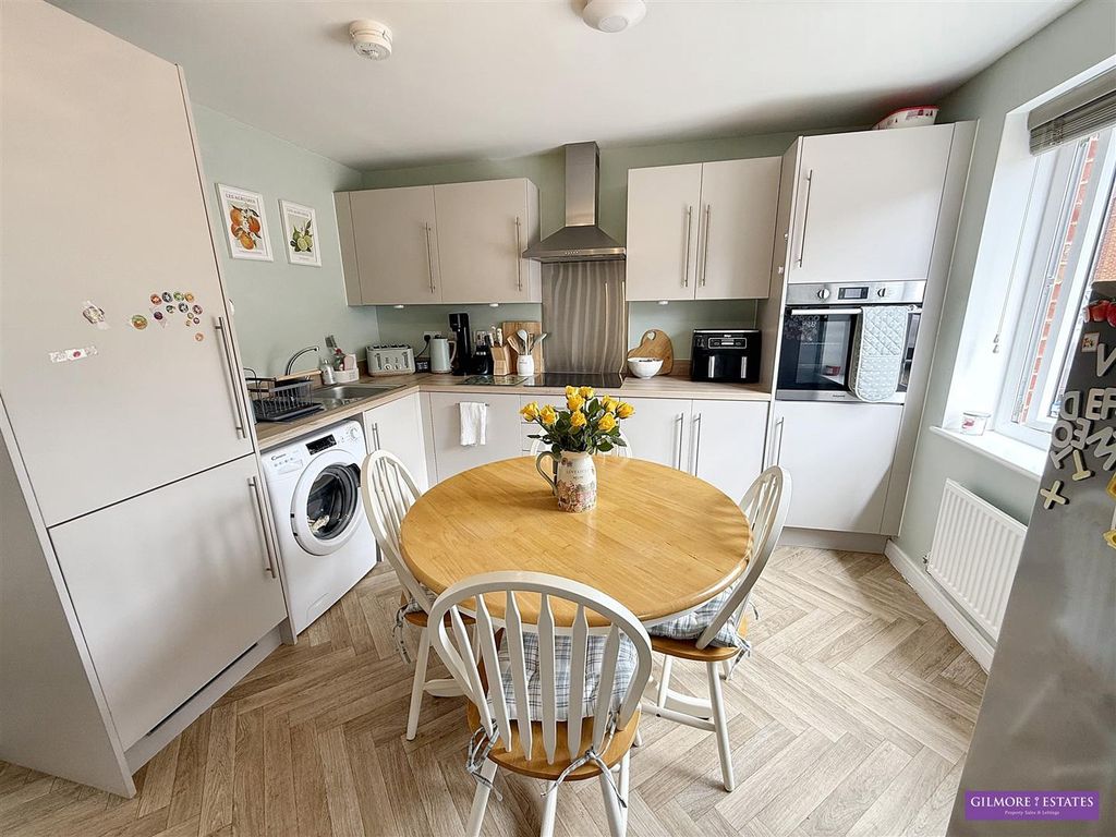 Property photo 3 of 13 6.Jpg