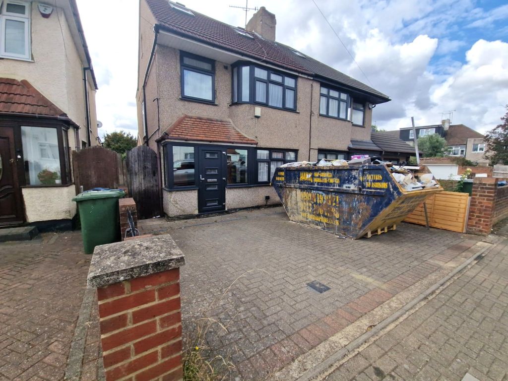 Property photo 1 of 15 4 Bedroom Semi - Detached House To Rent