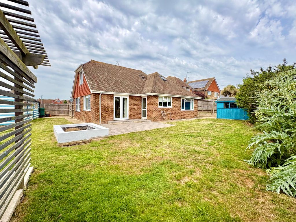 Property photo 2 of 25