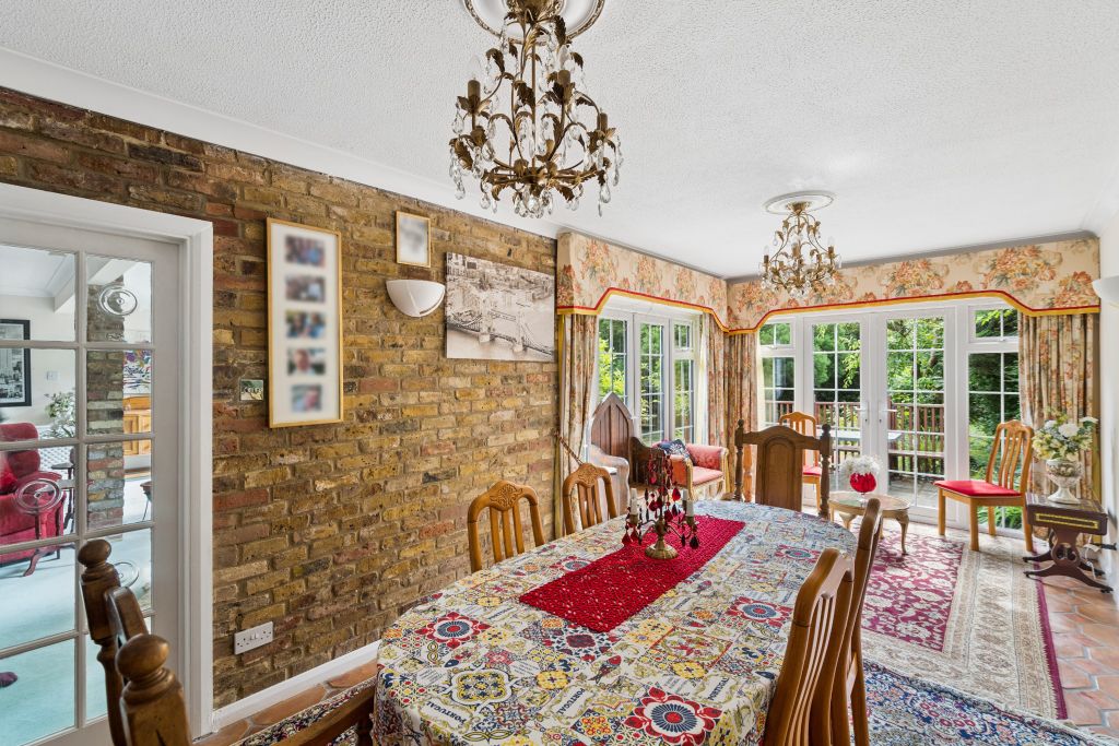 Property photo 3 of 15