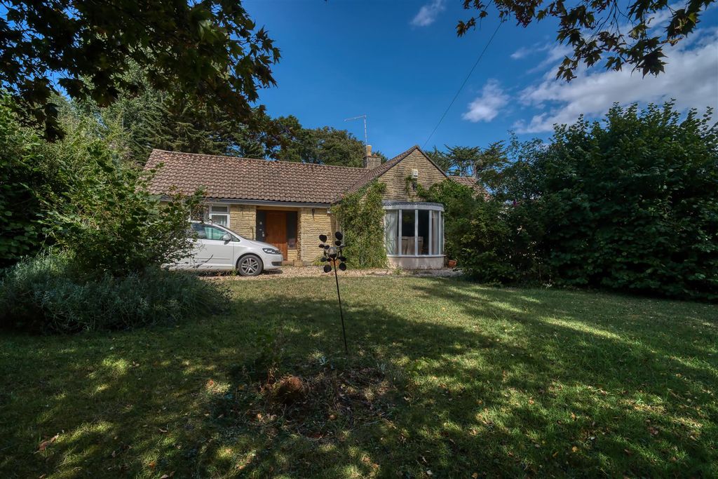 Property photo 3 of 10 Front
