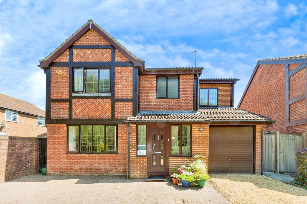 Property photo 1 of 12