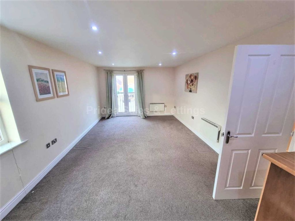 Property photo 3 of 5