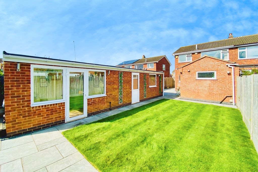 Property photo 2 of 26