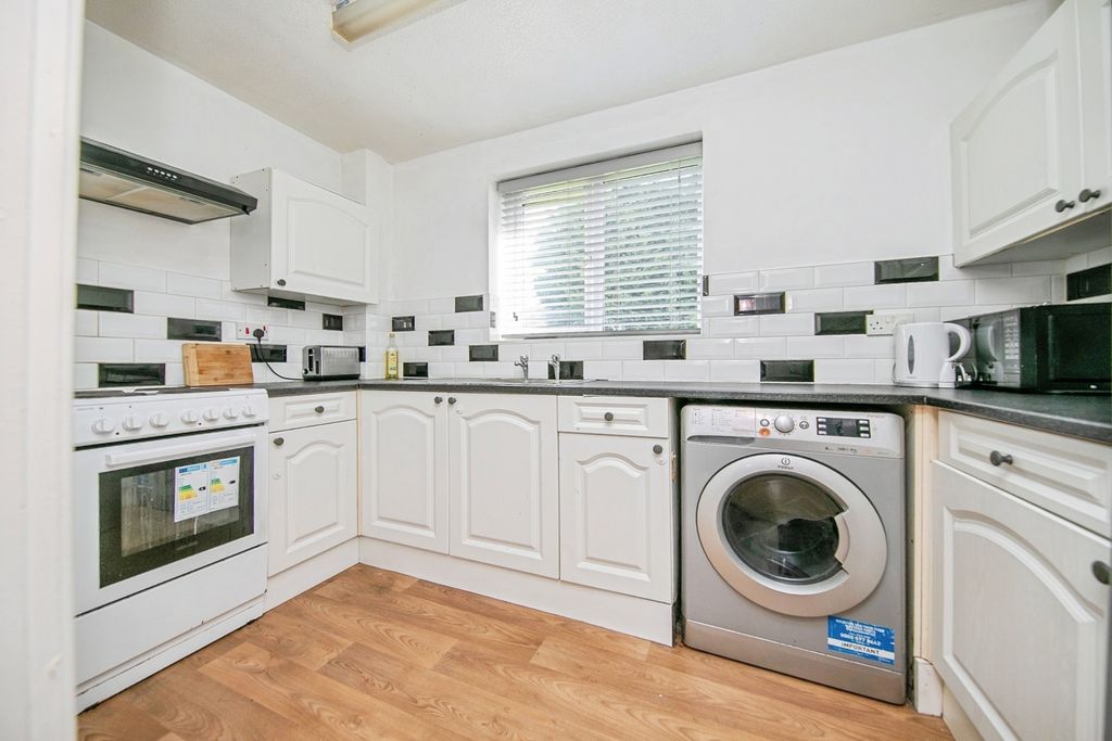 Property photo 2 of 10 Photo