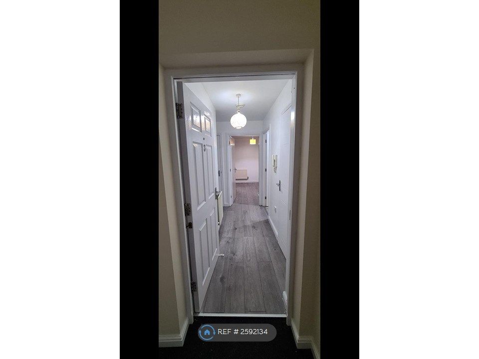 Property photo 3 of 20 Hallway