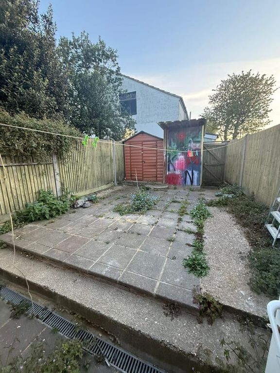 Property photo 1 of 6