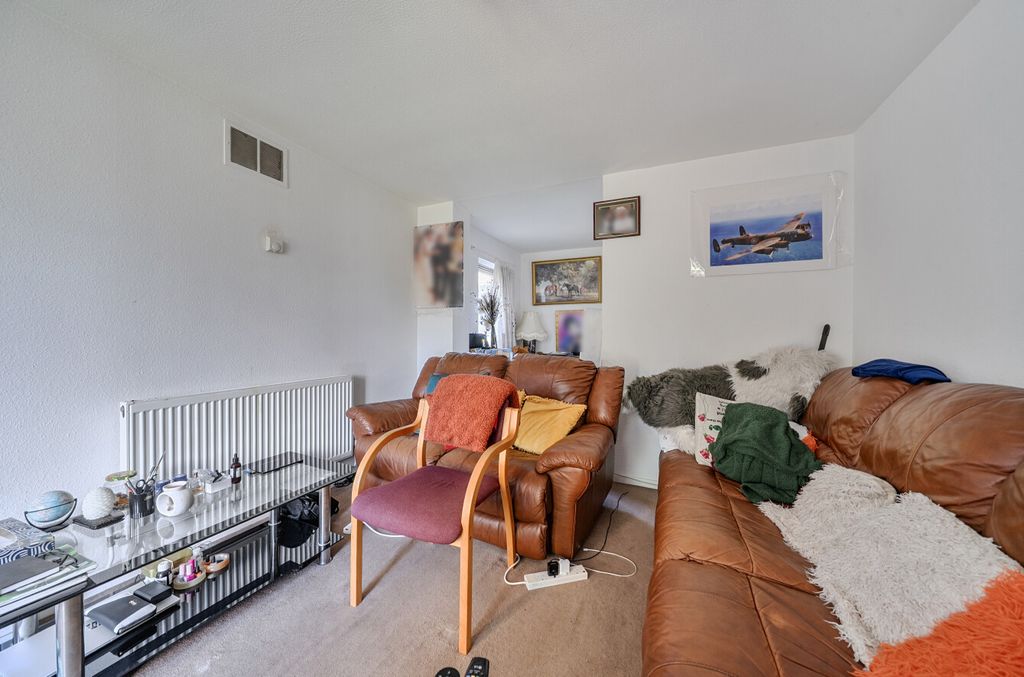 Property photo 2 of 13 1477590-8-6A32941...