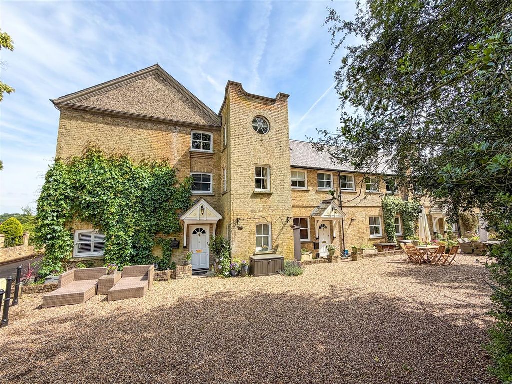 Property photo 1 of 37 3.Jpg
