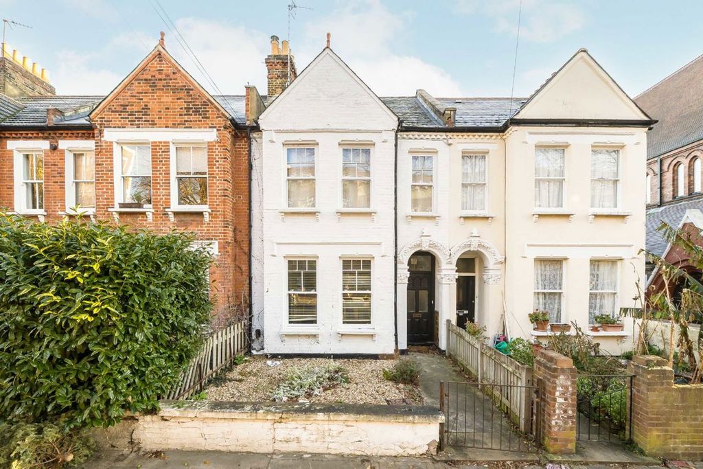 Property photo 1 of 5