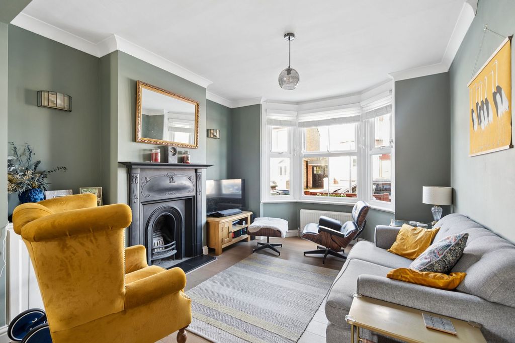 Property photo 2 of 13