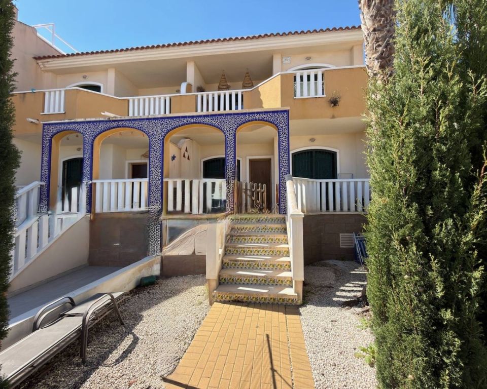 Property photo 2 of 18