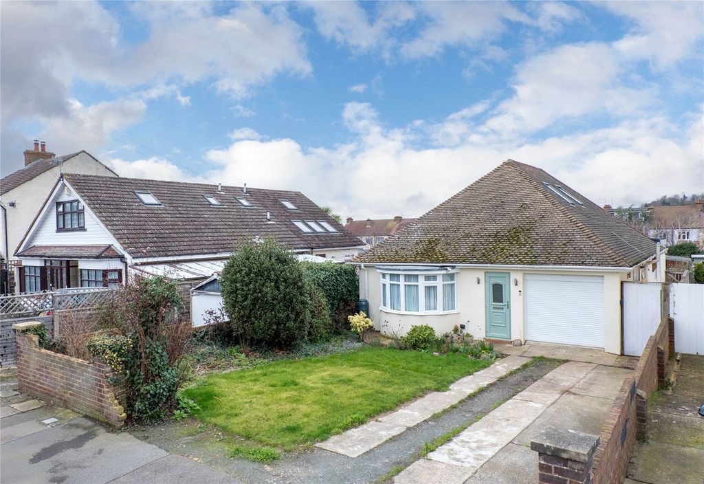 Property photo 1 of 49 Picture No. 02