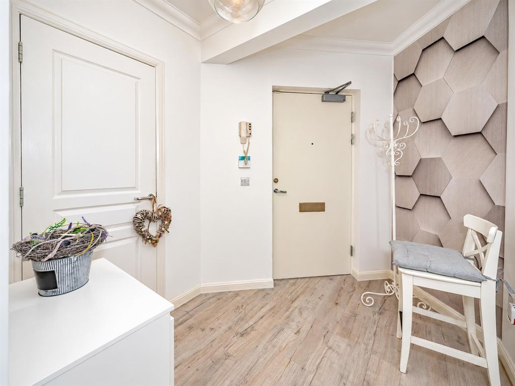 Property photo 3 of 24 58 Milton Street Dundee-4.Jpg