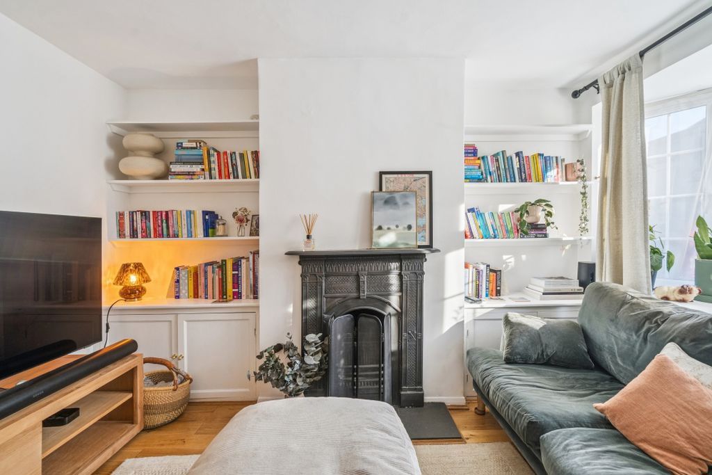 Property photo 3 of 9 Photo 1