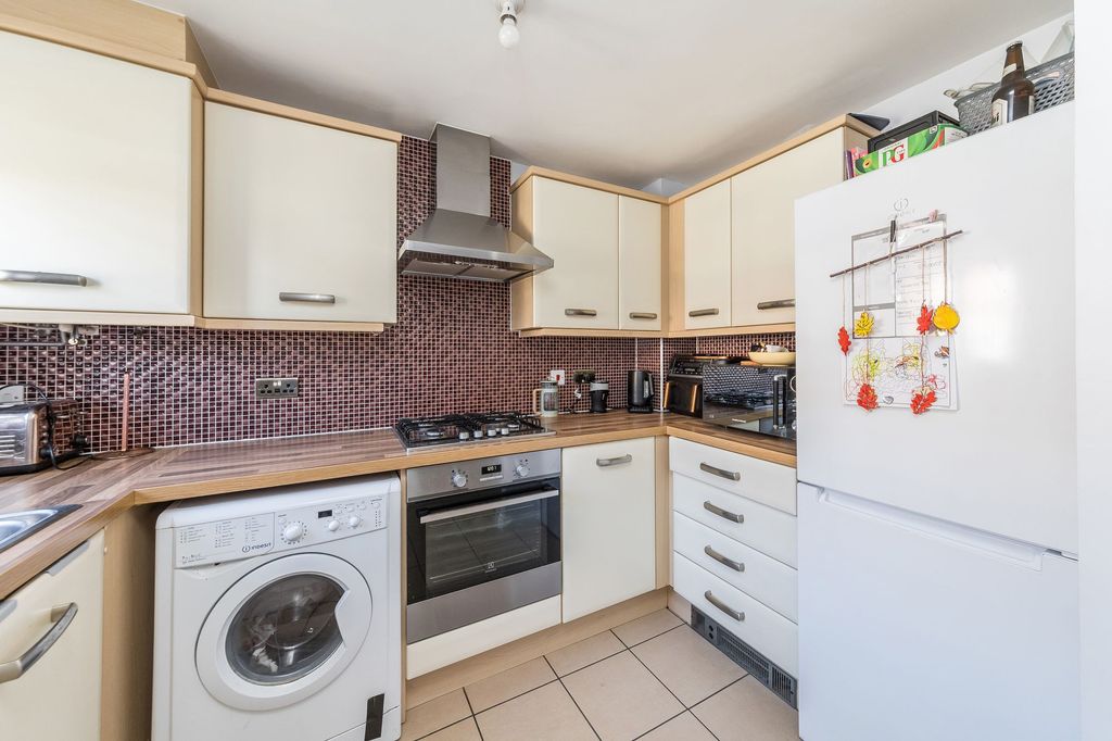 Property photo 3 of 14