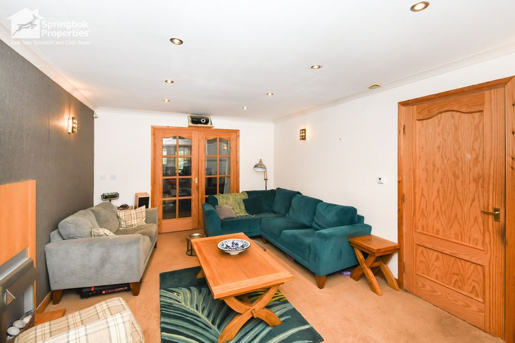 Property photo 3 of 22 Image 2