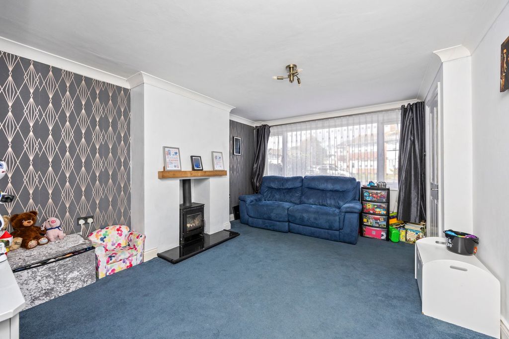Property photo 2 of 15