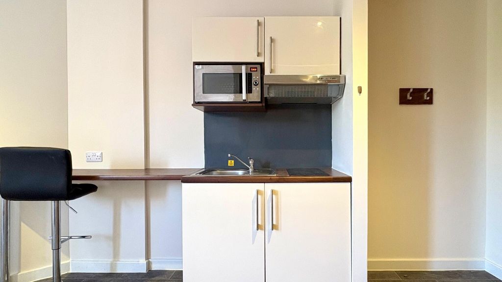 Property photo 3 of 15 Kitchen