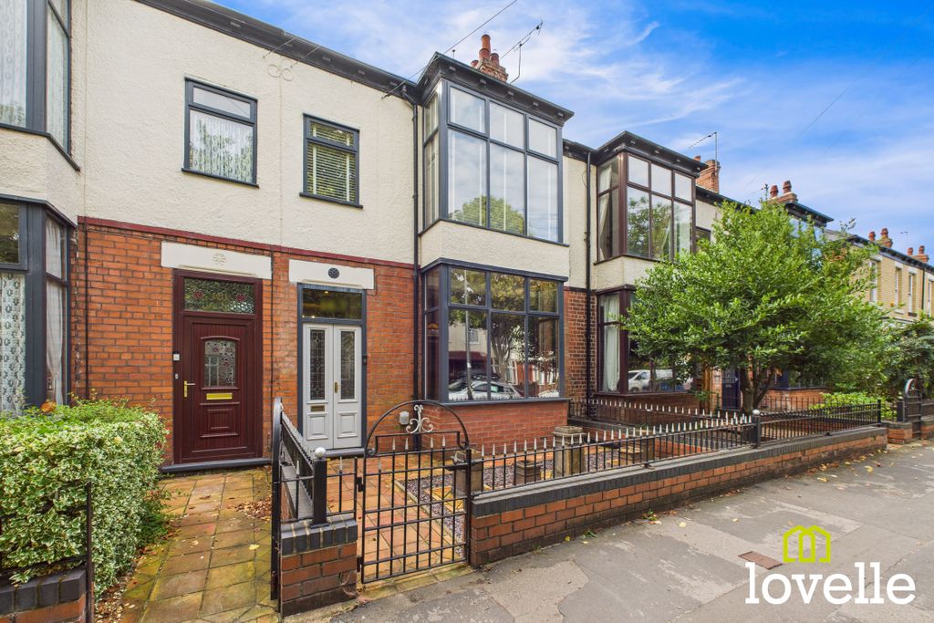 Property photo 1 of 35