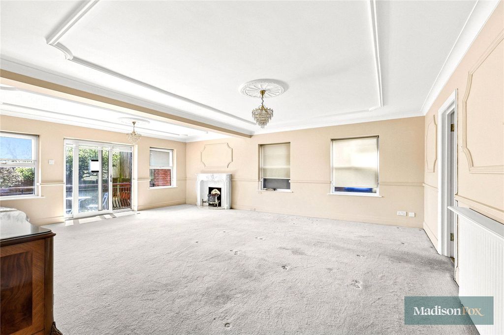Property photo 3 of 25 Picture No. 04