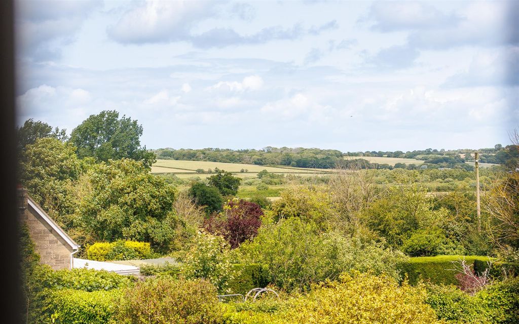 Property photo 3 of 45 46.Jpg