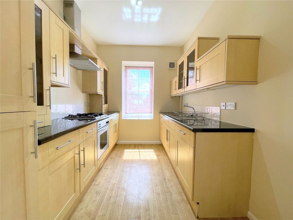 Property photo 2 of 10 Picture No. 21