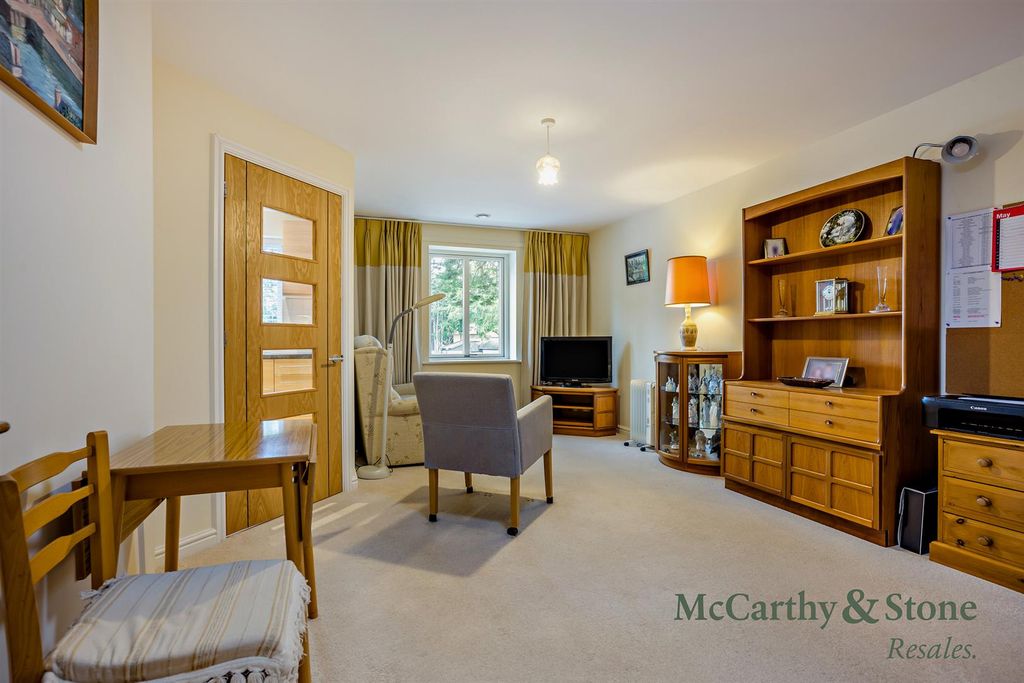 Property photo 2 of 25 8704800-Interior10-800.Jpg