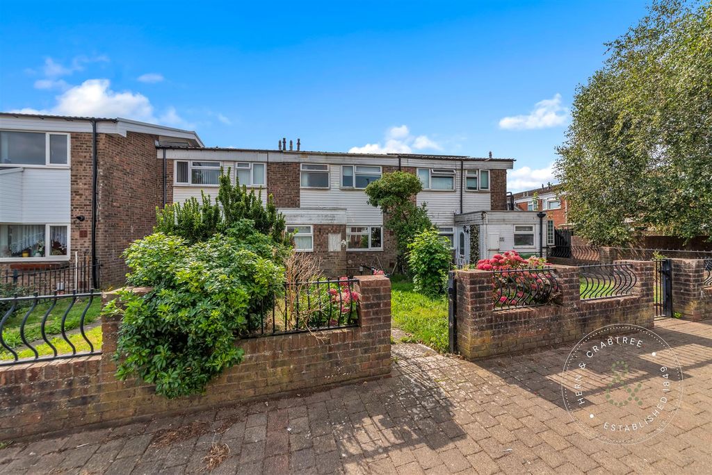 Property photo 1 of 31 Graham-Walk-28.Jpg