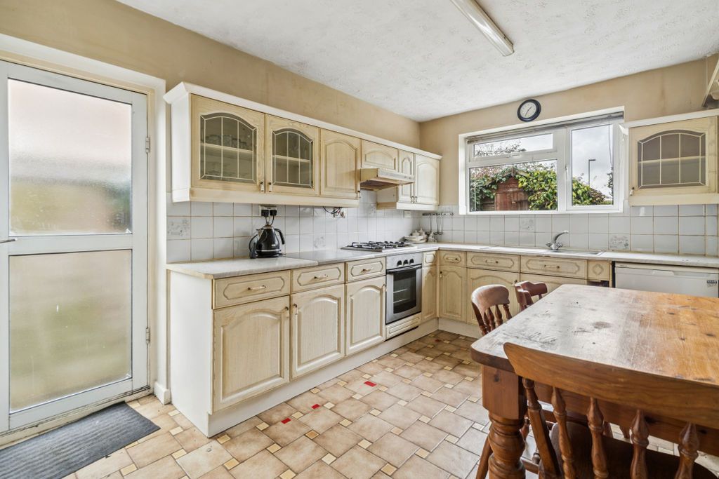 Property photo 3 of 17 Photo 5