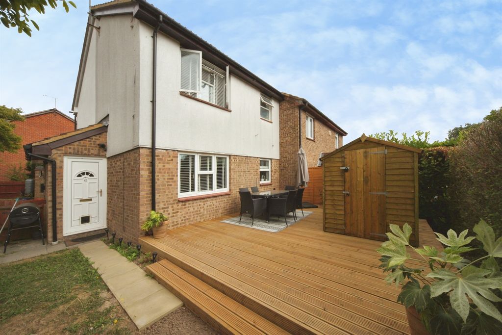 Property photo 1 of 9