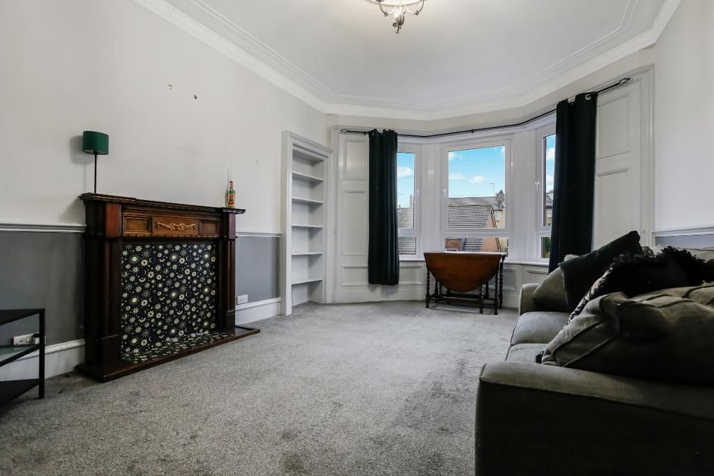 Property photo 2 of 21 Living Room